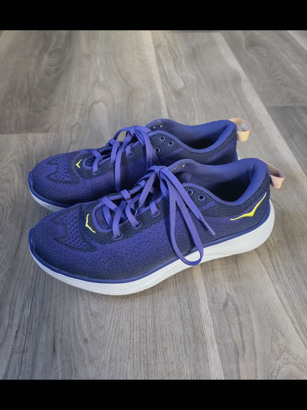 Hoka Women's Hupana Flow Size 8.5.